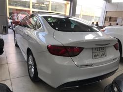 Chrysler 200